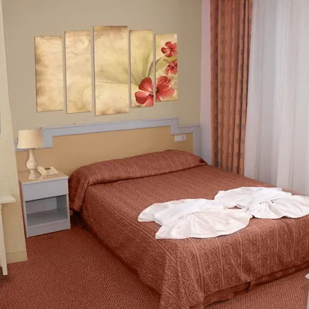 Aymes Otel 3*